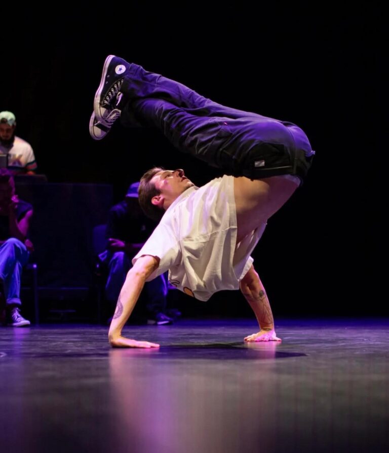 25_10_26_Photo 2 The Circle Of Dancers_art-photo-mike